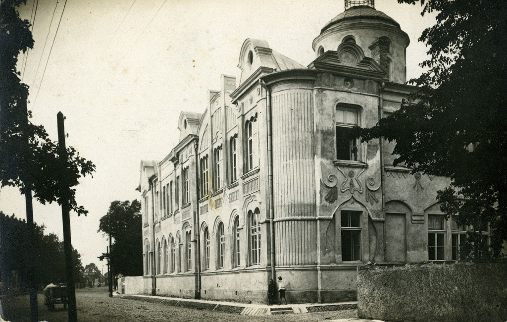 Secondary school building (Kuressaare Old Town School) on Pikal Street