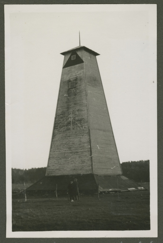Paralepa's lower fire tower