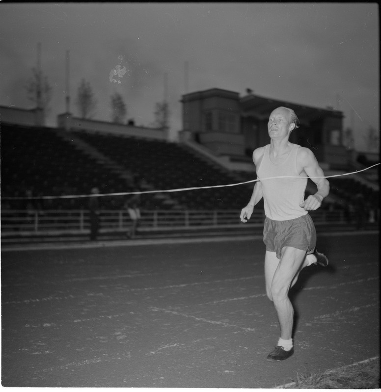 Kergejõustikuvõistlus