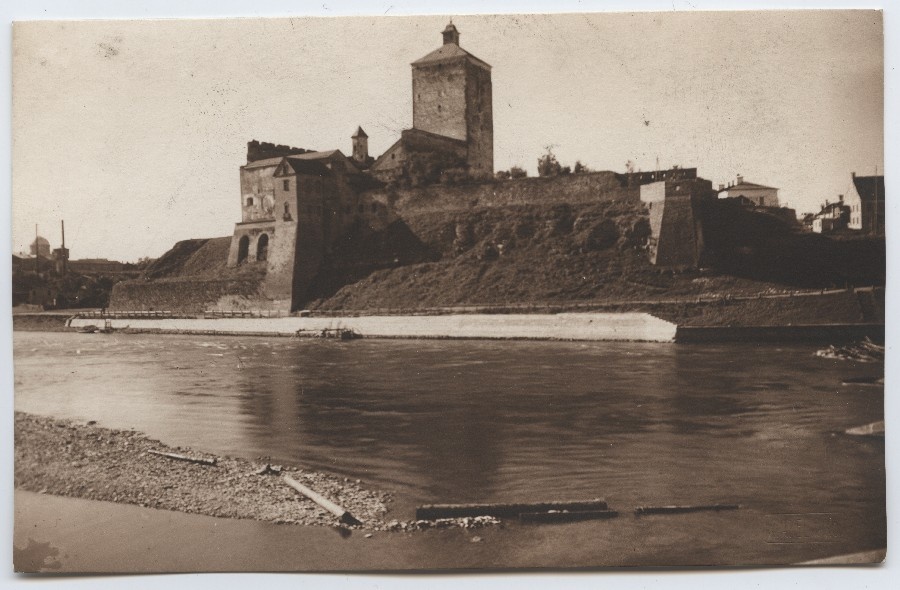 Narva.
