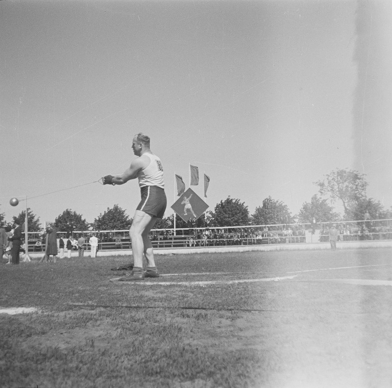 Kergejõustiku linnavõistlus Tallinn-Riia 1947