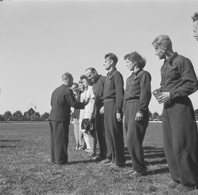 Kergejõustiku linnavõistlus Tallinn-Riia 1947  similar photo