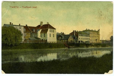 View on the left bank of Emajõe: in the middle of Treffner School, on the right hotel Bellevue. Tartu, 1900-1907.  duplicate photo