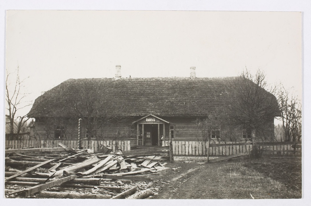 Kehtna 6-class primary school.