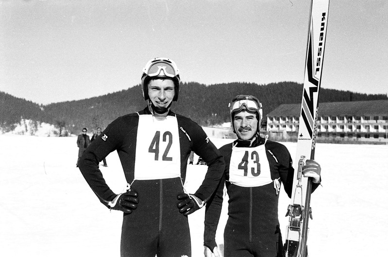 Suusakahevõistleja Fjodor Koltšin (nr 42) ja NSVL kahevõistleja Borovikin