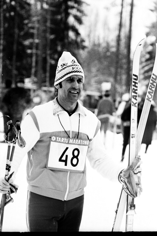 Suusataja Hain Kinks Tartu Maratoni finišis