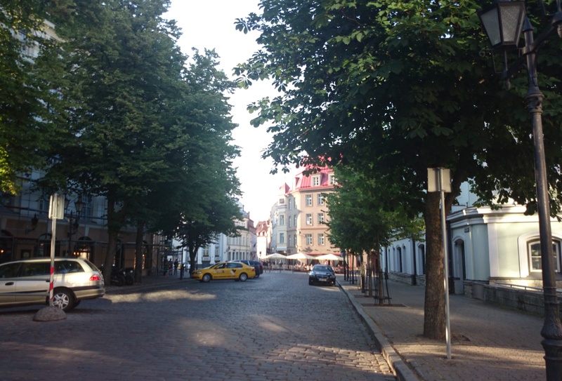 Suur-Karja tänav, vaade Pärnu mnt-le. rephoto