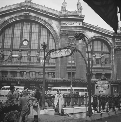 Gare du Nord- rautatieaseman edustaa Pariisissa  duplicate photo