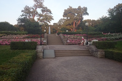 Tallinn, Kadriorg, trepid kõlakoja juurde viival teel. rephoto