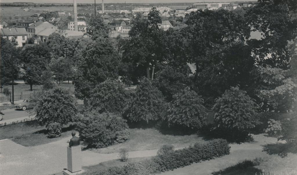 Rakvere, view from Vallim Country to the Kreutzwald Memorial Pillar