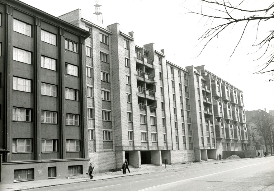 Apartment in Tallinn at the corner of Pronksi and Raua, view of the building at the finishing stage