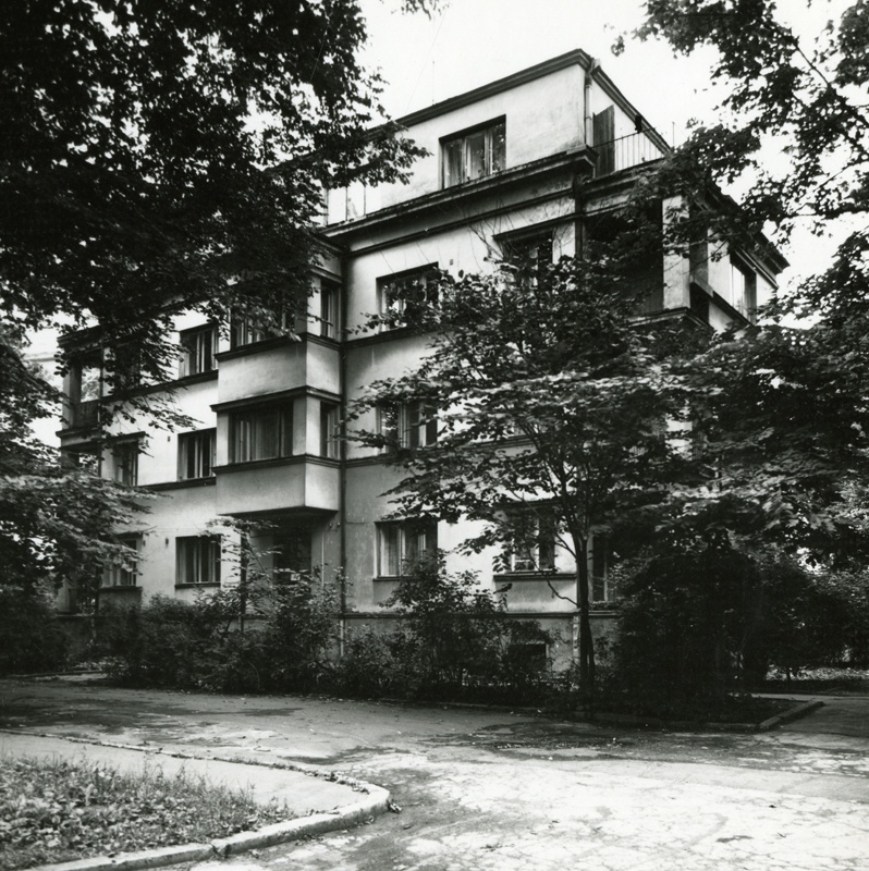 Apartment building in Tallinn, Roosikrantsi 4c, view of the building. Architect Erich Jacoby