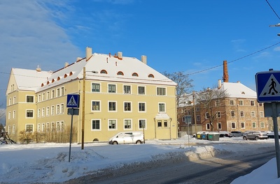 Residential buildings of city servicemen in Tallinn on Cross/Telliskivi tn (arh. Herbert Johanson). Photo from Leo Gens rephoto
