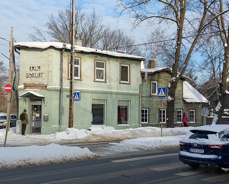 Pelgulinn: Paldiski mnt 40 elamu ja kauplus - tööstuskaubad ja kangad, hilisem restoran Kolm Sibulat rephoto