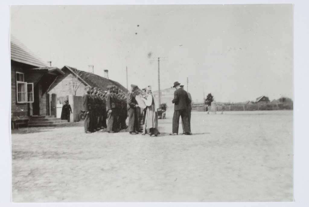 German soldiers at the Jõgeva Alev in 1942 or 1943. Looks like the end of the sprinkler house and the bakery store.
