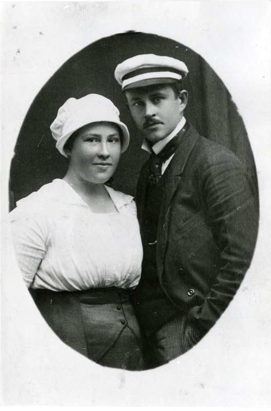 Oskar Poopu abikaasaga