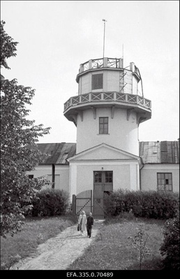 Vaade Tartu tähetornile.  similar photo