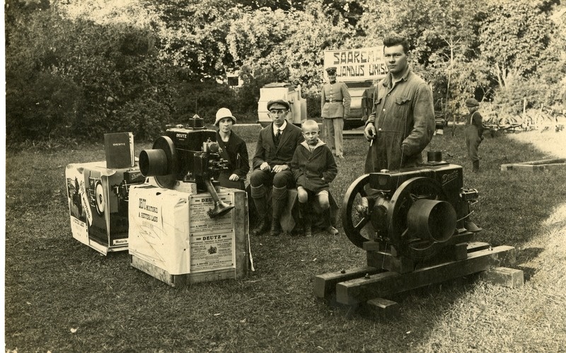 Saaremaa Majandusühisuse poolt eksponeeritud masinad arvatavasti Saaremaa põllumajandusnäitusel