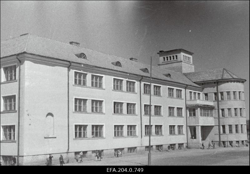 Kohtla-Järve Keskkooli hoone.