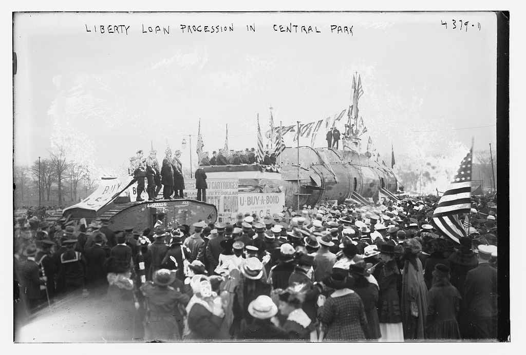 Liberty Loan procession in Central Park (LOC)