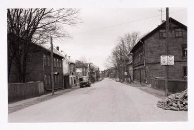 Car in front of the Herne store  similar photo