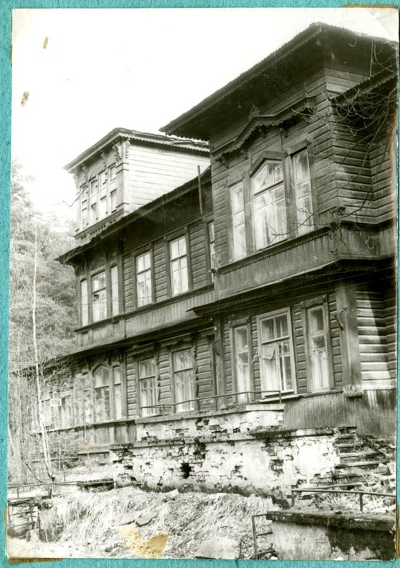 Narva-Jõesuu, end Pargi tare