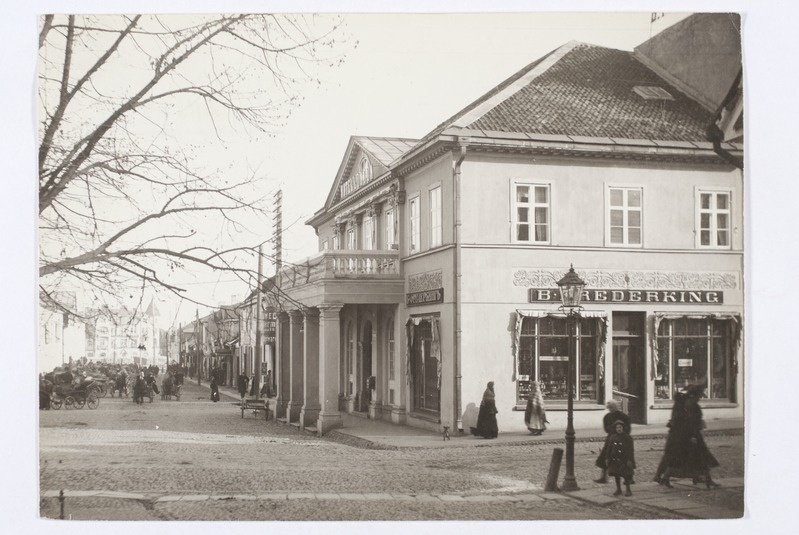 Tartu, hotell "London" Promenadi tn nurk