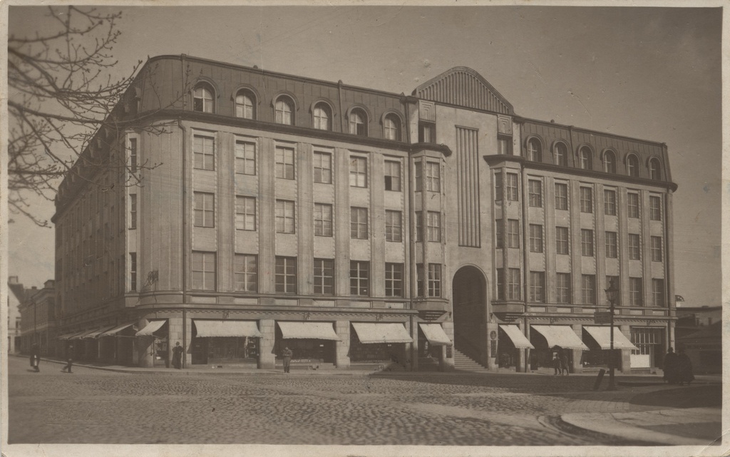 [tallinn] : [Estonian Bank]