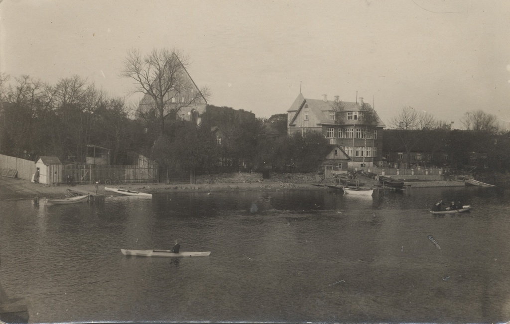 [tallinn] : [Pirita]