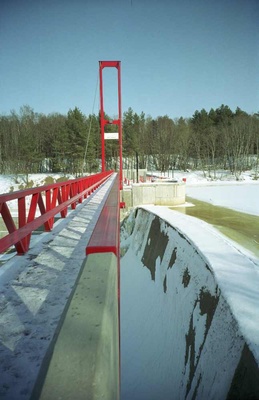 Ripple bridge over the oak of the city hill hydroelectric power plant (2002)  duplicate photo