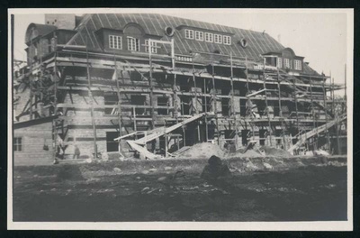 Postcard, building of the building of the Viljandi Department of Eesti Pank, under the roof  similar photo