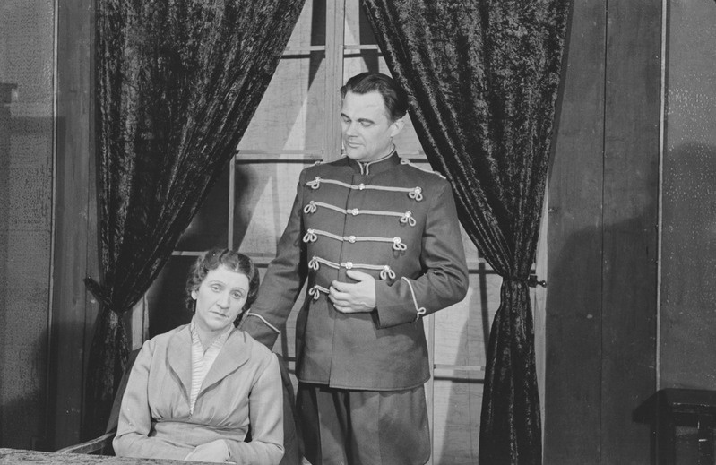 Karel Čapek Ema. Rakvere Teatri etendus