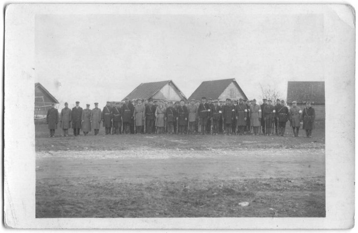 Fotopostkaart. Kaitseliitlased Värssu külas