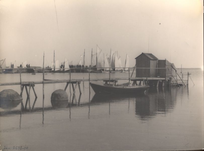 Foto. Dampfi album. Purjepaatide regatt Haapsalu Vanas Sadamas. 1902.