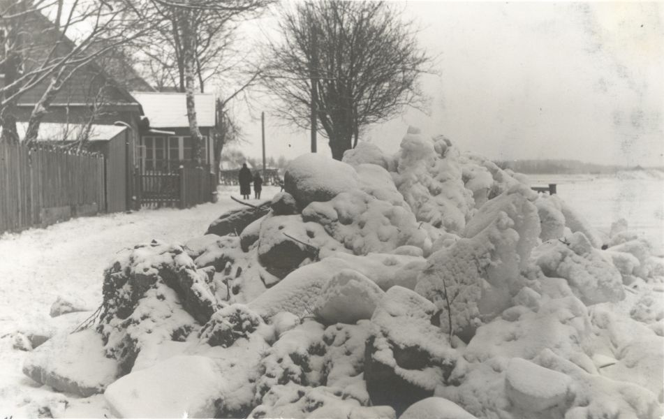 Foto. Dampfi album. Rüsijää Õhtu Kalda t algul. 6.03.1938.