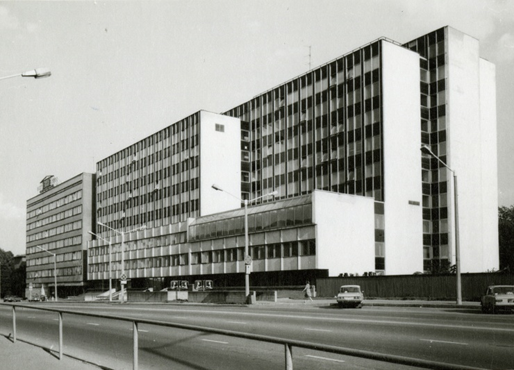 Eke and eke Project buildings, views along the street. Architect Rein Tomingas, eke p; Kaljo Vanaselja, studio