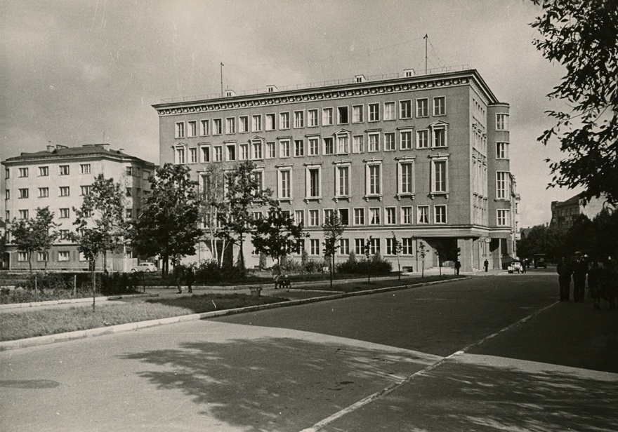 Old Radio owner: view of the building's main façade along the Kreutzwald tn. Architects Elmar Lohk (algne), Grigori Šumovški