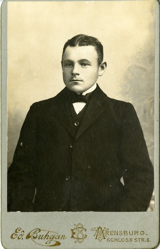 Aleksander Põlluäär