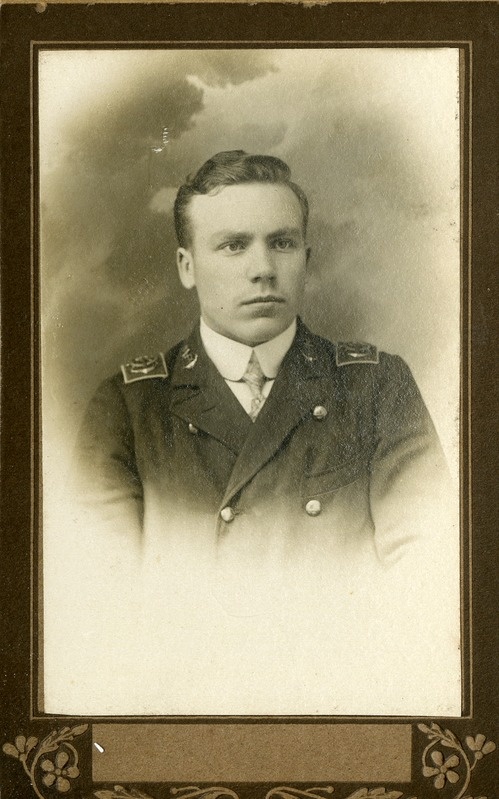 V. Lepik