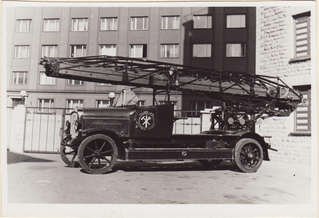 Tallinnakutseliseetulekaitseaiikomandooautoredell Magiruss"1940.aa.