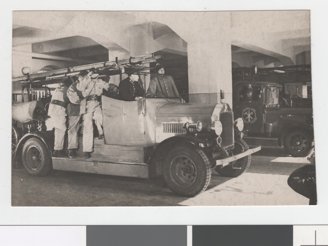 Tallinn Professional Firearm I team in the garage before exit in 1942