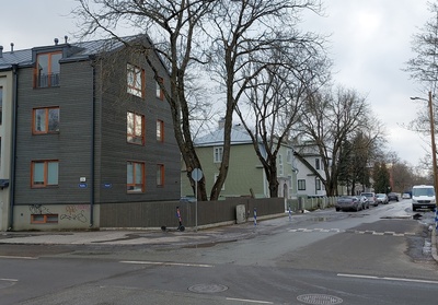 The corner of the crossroads and Härjapea Street. rephoto