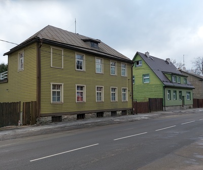 Pelgulinn: Ristiku 23 ja Ristiku 25 elamud rephoto