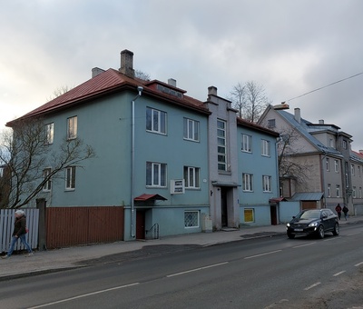 Pelgulinn: Ristiku 11 Tallinna tüüpi elamu rephoto