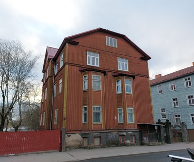 Pelgulinn: Ristiku 5 elamu rephoto