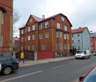 Pelgulinn: Ristiku 5 elamu rephoto