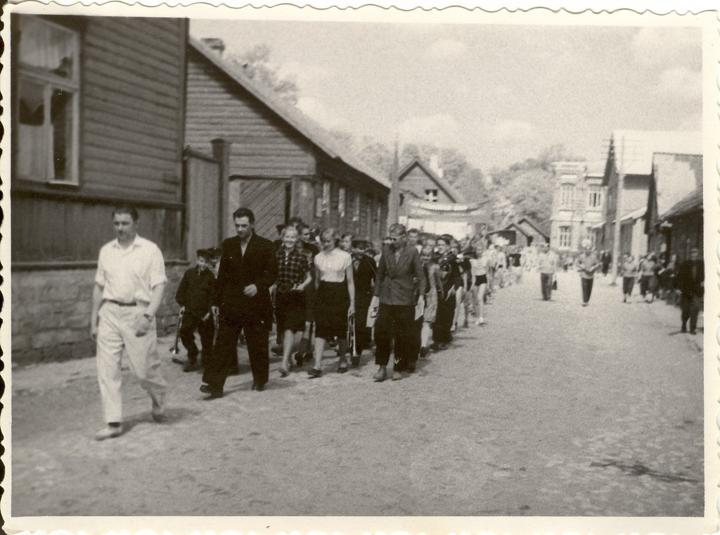 Photo, train walk Paides in the 1960s a.
