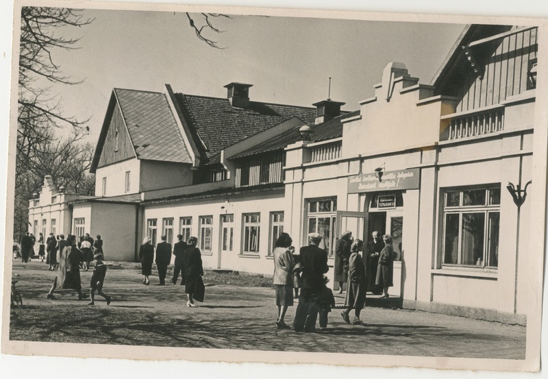 Foto, must-valge, Pärnu Kommunist.