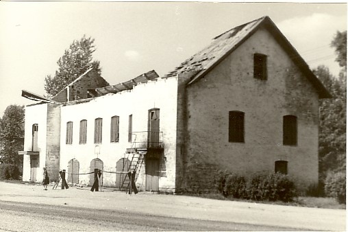Photo, Ambla Sprinklerhouse in 1987.