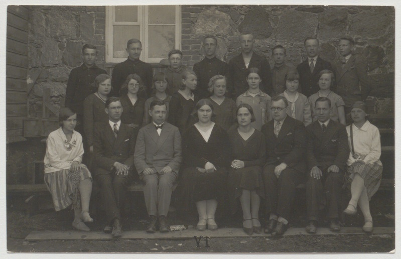 Palamuse kooli 6. klass ja õpetajad 1930. aastatel